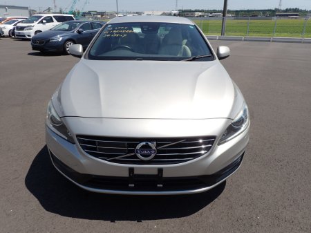 2016 Volvo S60 2.0 D4 SE LUXURY PLUS DIESEL AUTOMATIC // MASSIVE SPEC //  FULL HEATED LEATHER // REVERSING CAMERA // CRUISE CONTROL // LANE ASSIST // COLLISION WARNING SYSTEM // UPGRADED SPORT ALLOYS €16,950