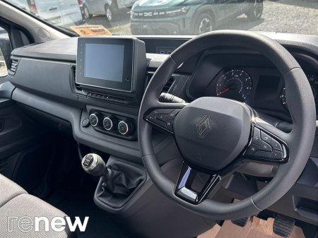 2025 Renault Trafic Advance 150bhp 2nd sliding door €32,700