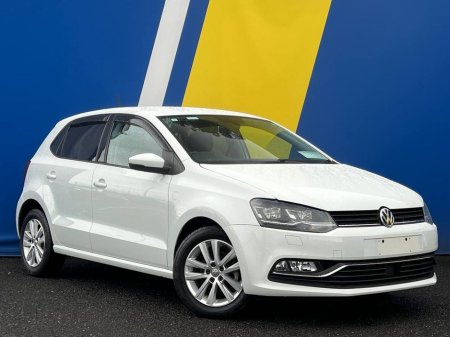 2017 Volkswagen Polo COMFORTLINE 1.2 TSI // NEW 2 YEAR NCT // VERY LOW MILEAGE // REVERSE CAMERA €14,900