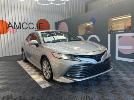 2018 Toyota Camry TOYOTA CAMRY 2.5 HYBRID / 69k KMs / REVERSE CAMERA , ADAPTIVE CRUISE & MORE