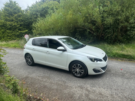 2015 Peugeot 308 1.2  5DR AUTO €11,899