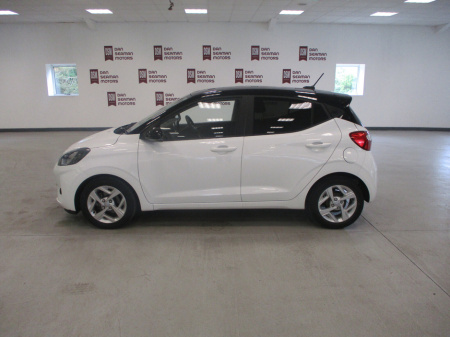 2022 Hyundai i10 i10 Deluxe Plus w.2 Tone Roof €17,950