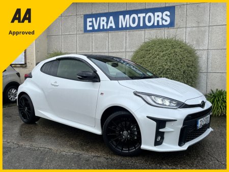 2022 Toyota Yaris GR RS AUTOMATIC 1.5 PETROL //LOW MILES//HEAD UP DISPLAY//CARPLAY//KEYLESS ENTRY//HEATED SEATS AND STEERING WHEEL//REVERSE CAMERA//