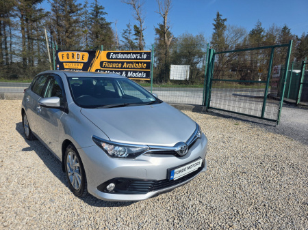 2015 Toyota Auris 1.4 D-4D (90) 5Dr Aura