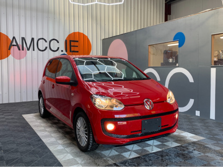 2016 Volkswagen up! 1.0 PETROL AUTOMATIC / 49k KMs / Heated Seats, Reverse Camera, Cruise Control & More