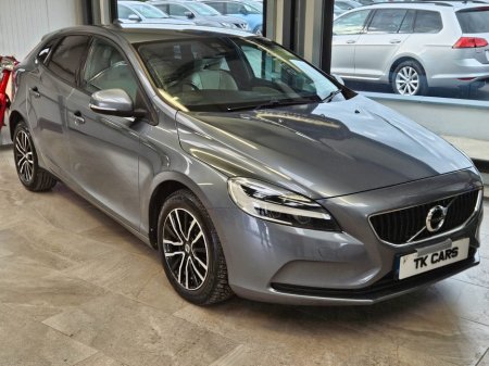 2018 Volvo V40 D2 (120hp) Momentum Edition
