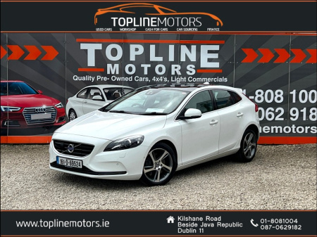 2016 Volvo V40 ==R-DESIGN//PAN ROOF-HUGE SPEC//AUTO//REVERSING CAMERA== €15,150
