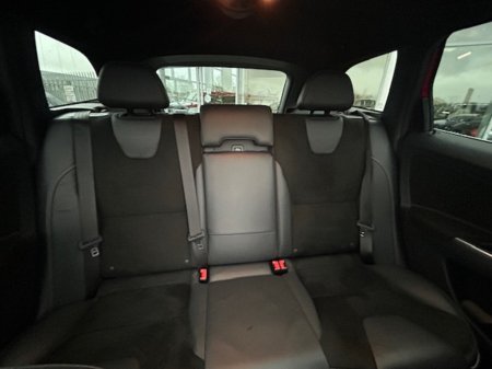 2014 Volvo XC60 D4 (181hp) FWD R-Design