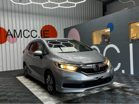 2019 Honda Shuttle 1.5 HYBRID / 53k KMs / Adaptive Cruise, Reverse Camera & More