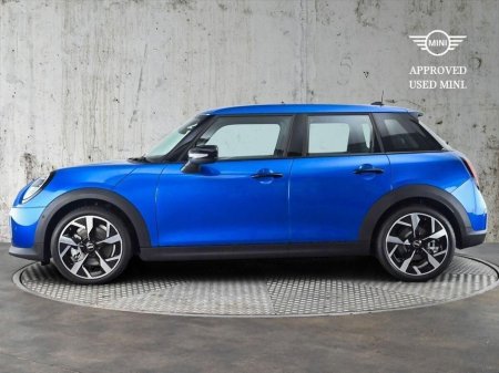2025 MINI Hatch Cooper C 5 Door €41,900