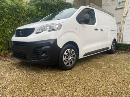 2022 Peugeot Expert  €15,999