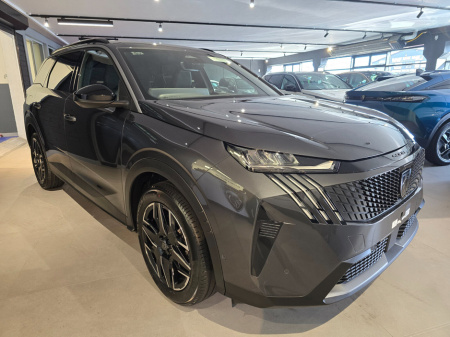 2025 Peugeot 5008 1.2 Hybrid 136bhp E-DCS6 Allure €52,780