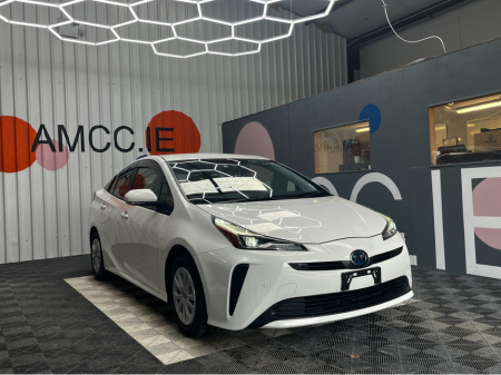 2021 Toyota Prius 1.8 HYBRID/ 59k KMs / Cruise Control/Reverse Camera & More
