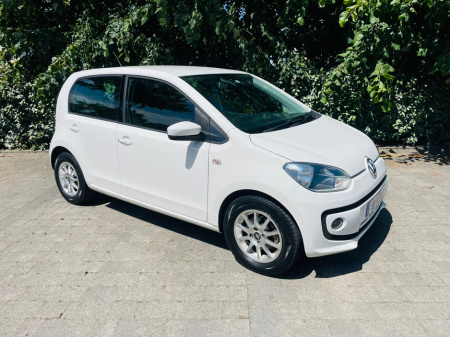 2015 Volkswagen up!  €7,950