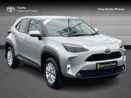 2025 Toyota Yaris Cross - Save EUR 3,000 - Luna - 1.5 Hybrid - Automatic - EUR 180 Tax // Remote Central Locking // Front Electric Windows // Rear Electric Windows // Electric Mirrors // Finger Tip Stereo Controls
