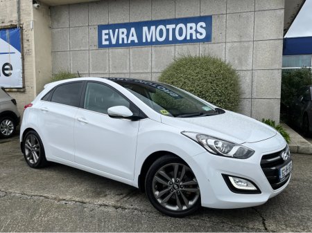 2016 Hyundai i30 PREMIUM 1.6 DIESEL //PANORAMIC GLASS ROOF//HALF LEATHER SEATS//