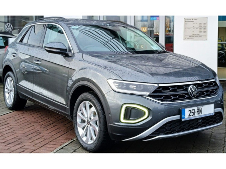 2025 Volkswagen T-Roc EDITION 75 2.0TDI 116HP *HEATED FRONT SEATS, REARVIEW CAMERA, FINANCE AVAILABLE*