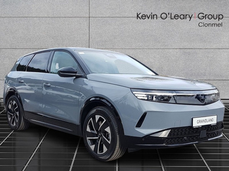 2025 Opel Grandland eGS 210PS Auto €45,900