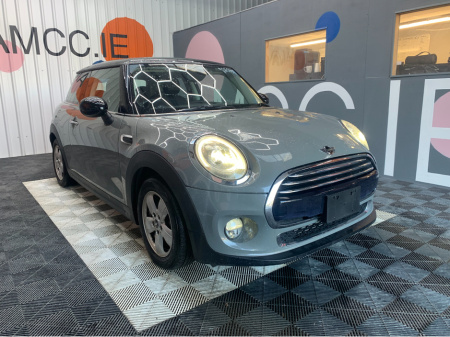 2017 MINI Cooper D 2017 MINI COOPER AUTOMATIC 1.5 DIESEL / 71k KMs / Reverse Camera & More