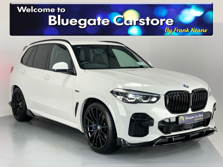 2022 BMW X5 G05 XDRIVE 45E M SPORT PHEV*M Performance Bodykit** Digital Dash**Touchscreen Media**Ambient Lighting**Black Leather Interior**Heated Seats** Reverse Camera**Foldable Mirrors**Cruise Control**Isofix* €58,495
