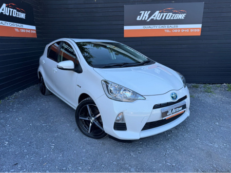 2013 Toyota Aqua 1.5 HYBRID AUTO