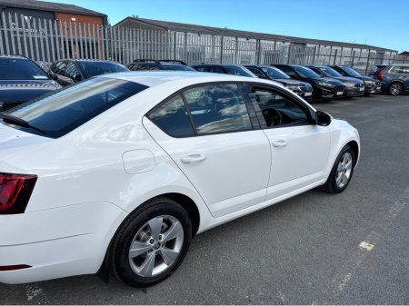 2019 Skoda Octavia AMBITION 1.0 TSI 115HP 4DR €14,750