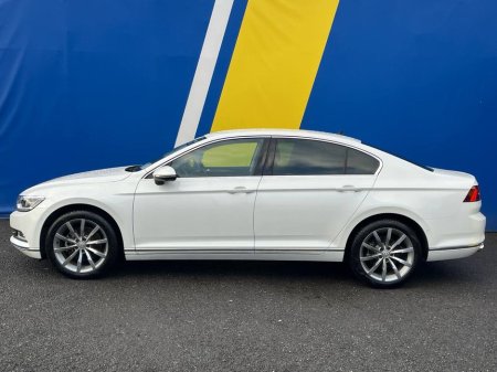 2019 Volkswagen Passat HIGHLINE 2.0 TDI * HIGH SPEC * // FULL SERVICE HISTORY // LEATHER HEATED COOLED SEATS // 360 PARKING SENSORS €25,900
