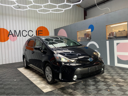 2020 Toyota Prius Alpha 1.8 HYBRID 7 SEATER G / 89k KMs / Reverse Camera, Cruise Control & More