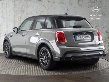 2022 MINI Hatch 5-Door Cooper Classic €24,900
