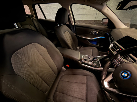 2022 BMW 3 Series 330e SE Pro Auto €30,900