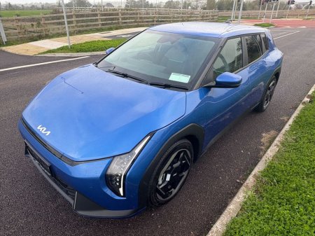 2025 Kia EV4 DEMO EV4 K3, *81kwh battery* *0% finance* *3 year AA* *7 year warranty* *3 FREE SERVICE FOR KIA CUSTOMER* €52,900