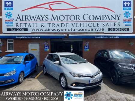 2017 Toyota Auris BUSINESS EDITION * 1.2 * MANUAL * 5DR * SAT NAV * AIRCON * ALLOYS * FOGS *
