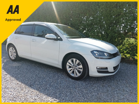 2016 Volkswagen Golf 1.2 TSI COMFORTLINE PLUS SERVICE HISTORY (5 STAMPS)  FULLY SERVICED 4 NEW TYRES ONLY 32,365KM HIGH SPEC CAR WITH CRUISE CONTROL PRIVACY GLASS WIND DEFLECTORS REVERSE CAMERA 2 FACTORY KEYS STOP START