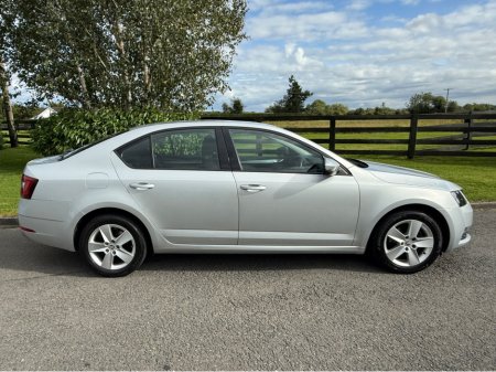 2017 Skoda Octavia AMBITION 1.6 TDI 115HP 4DR €8,480