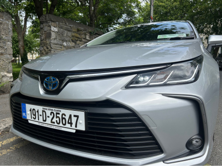 2019 Toyota Corolla ONLY 25,000 MILES LUNA HYBRID SERVICE HISTORY