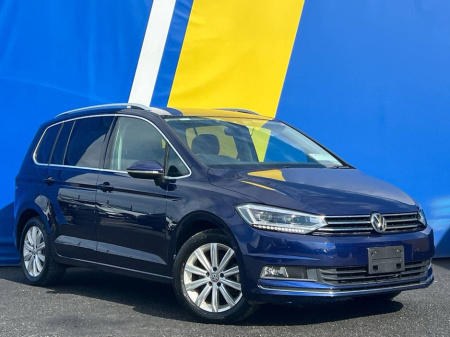 2019 Volkswagen Touran HIGHLINE 1.4 TSI 7-SEATER AUTO // FULL SERVICE HISTORY // 360 SURROUND PARKING SENSORS // APPLE CARPLAY/ANDROID AUTO // 4 HEATED SEATS €25,900
