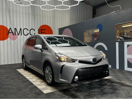 2018 Toyota Prius Alpha 1.8 HYBRID 7 SEATER / 101k KMs / Reverse Camera, Cruise Control & More