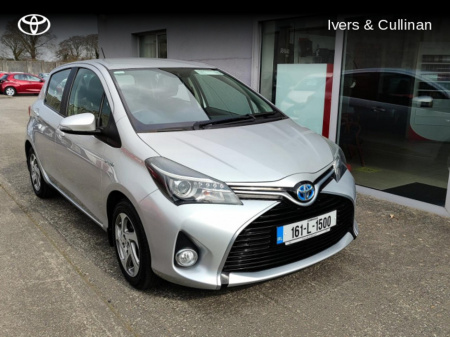 2016 Toyota Yaris YARIS HYBRID LUXURY MC €15,950
