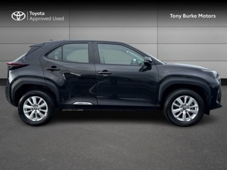2024 Toyota Yaris Cross - Icon Edition - Crossover - 1.5 Hybrid - Automatic - EUR 180 Tax - Super Features // Front Electric Windows // Rear Electric Windows // Electric Mirrors // USB Connection // Apple Carplay €29,899