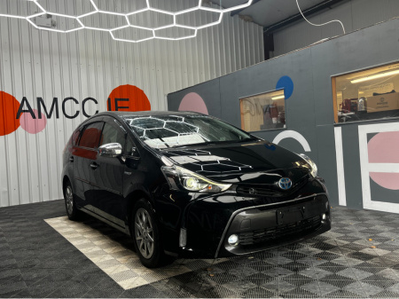 2018 Toyota Prius Alpha 1.8 HYBRID 7 SEATER / 53k KMs / Cruise Control, Reverse Camera & More
