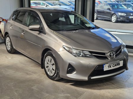 2013 Toyota Auris 