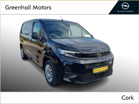 2025 Opel Combo L2H1 Sportive 1.5 Diesel 100BHP in Black €24,960
