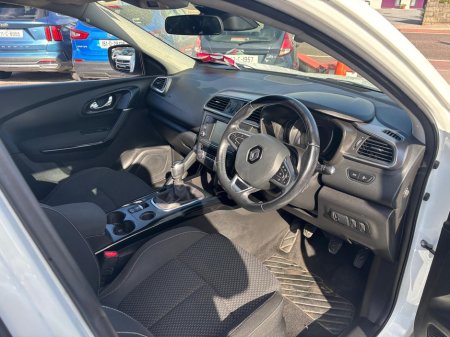 2017 Renault Kadjar 1.2 DYNAMIQUE NAV TCE 5 5DR 130BHP