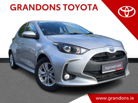2023 Toyota Yaris HYBRID LUNA - GRANDONS €24,995