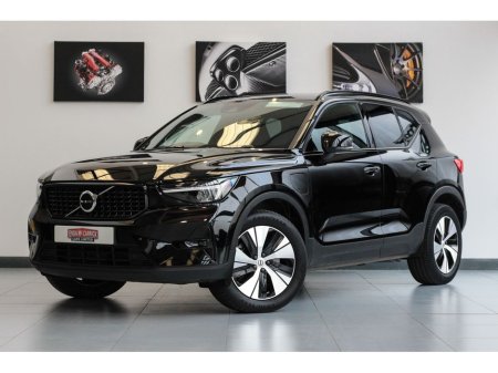2022 Volvo XC40 T4 PLUS DARK RECHARGE