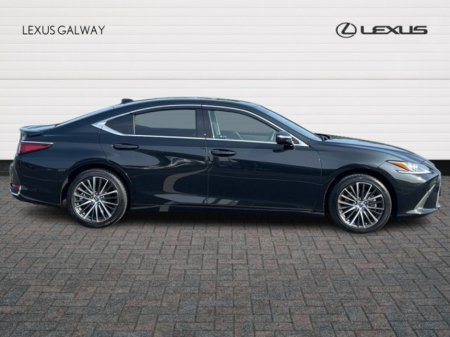 2025 Lexus ES 300 H Dynamic 2025 // Electric Mirrors // Power Folding Mirrors // Apple Carplay // Android Auto // Dual Zone Climate Control €57,945