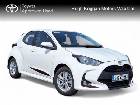 2024 Toyota Yaris Hybrid Luna