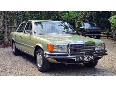 1976 Mercedes-Benz 350  €26,000