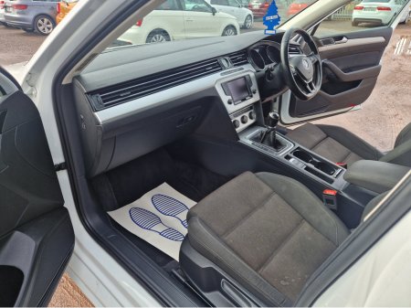 2015 Volkswagen Passat 2.0 TDI SE BUSINESS BLUEMOTION 150PS 4DR €7,950
