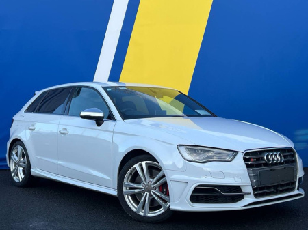 2014 Audi S3 QUATTRO 2.0 TFSI AUTO // BANG & OLUFSEN // HALF LEATHER POWERED SPORT SEATS // MULTIMEDIA DISPLAY